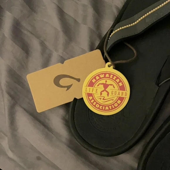 OLUKAI MENS SANDALS - Picture 3 of 7